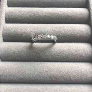 🌟🌟🌟Elegant Silver Diamond Ring